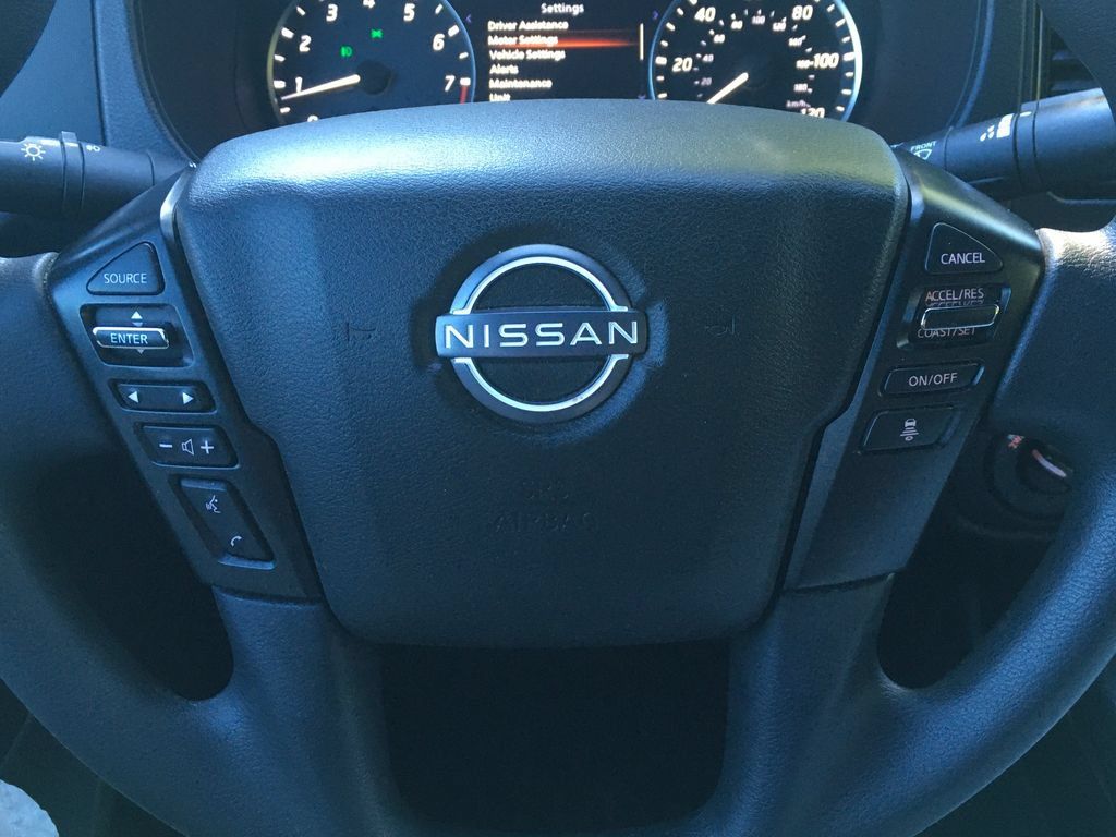 Used 2023 Nissan Frontier SV w/ Midnight Edition Package AWD/4WD image 15