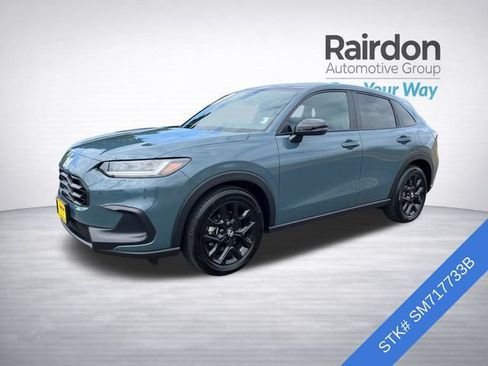 Used 2025 Honda HR-V Sport image 3