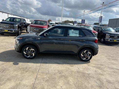 New 2026 Hyundai Venue SEL FWD image 6