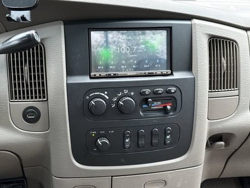 Used 2005 Dodge Ram 2500 Truck SLT AWD/4WD image 9