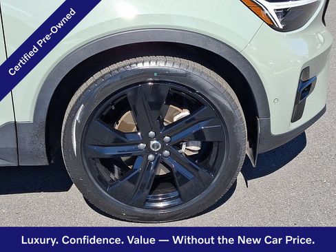 Certified 2024 Volvo XC40 B5 Plus w/ Protection Package Premier AWD/4WD image 9