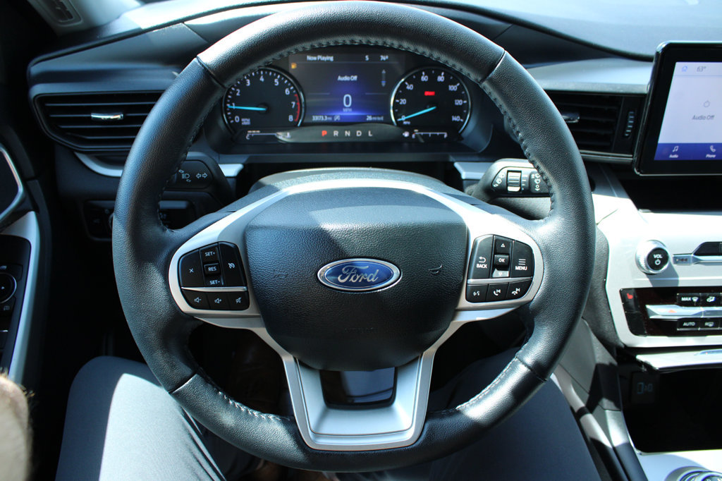 Used 2024 Ford Explorer XLT AWD/4WD image 37