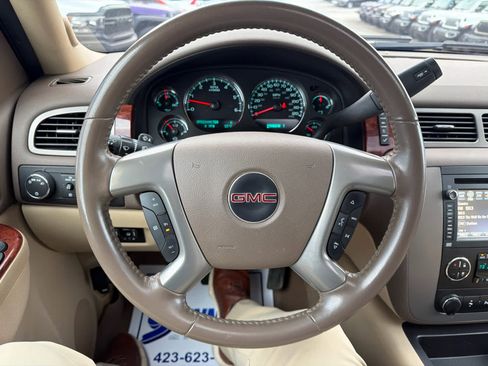 Used 2013 GMC Yukon XL 2500 SLT w/ SLT-2 Equipment Package image 17