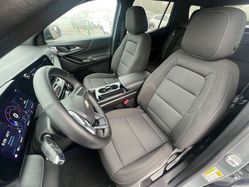 Used 2025 Chevrolet Equinox LT AWD/4WD image 36