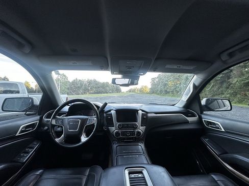 Used 2020 GMC Yukon XL Denali image 10