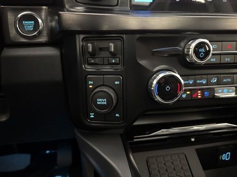 New 2026 Ford F350 Lariat w/ Black Appearance Package image 13