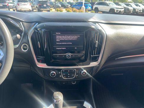 Used 2020 Chevrolet Traverse LS AWD/4WD image 12