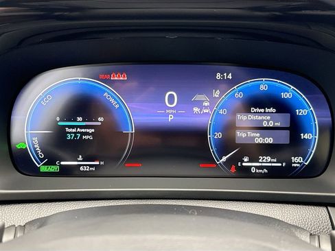 Used 2025 Toyota Crown Signia AWD/4WD image 33