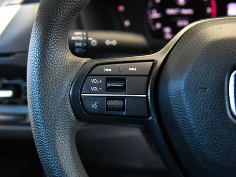 Used 2025 Honda Accord SE image 30