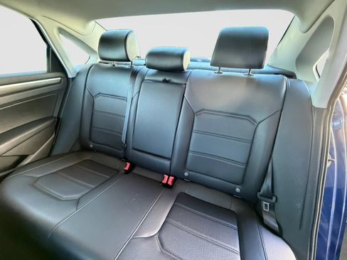 Used 2016 Volkswagen Passat 1.8T SE FWD image 15
