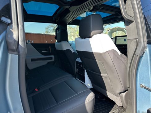 Used 2024 GMC Hummer EV 3X w/ Omega Edition AWD/4WD image 27