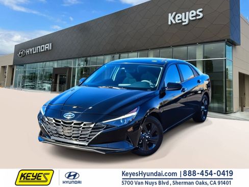 Certified 2023 Hyundai Elantra SEL image 1