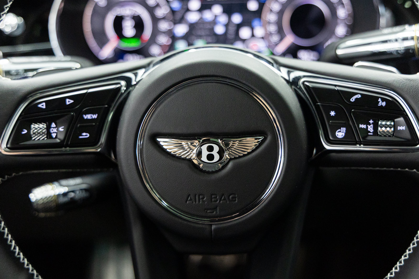 Certified 2026 Bentley Continental GT Azure AWD/4WD image 25