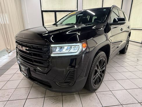 Certified 2023 GMC Acadia SLE w/ Driver Convenience Package FWD image 10