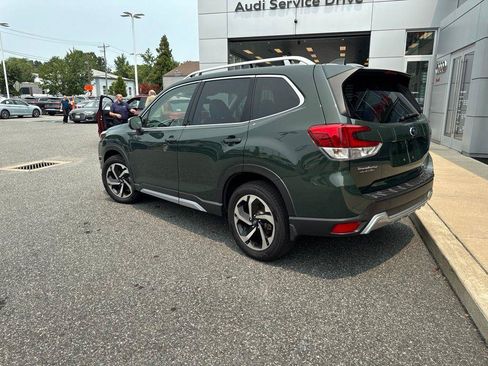 Used 2022 Subaru Forester Touring w/ Popular Package #2 AWD/4WD image 3