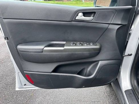 Used 2017 Kia Sportage EX AWD/4WD image 18