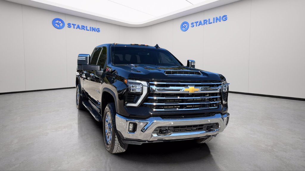 Used 2025 Chevrolet Silverado 3500 LTZ w/ LTZ Plus Package AWD/4WD image 15