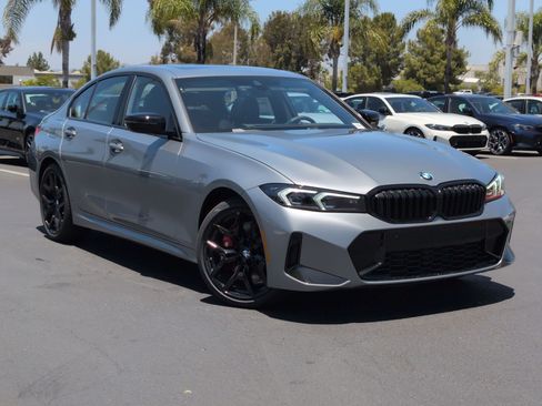 New 2026 BMW 330i Sedan w/ M Sport Package RWD image 2