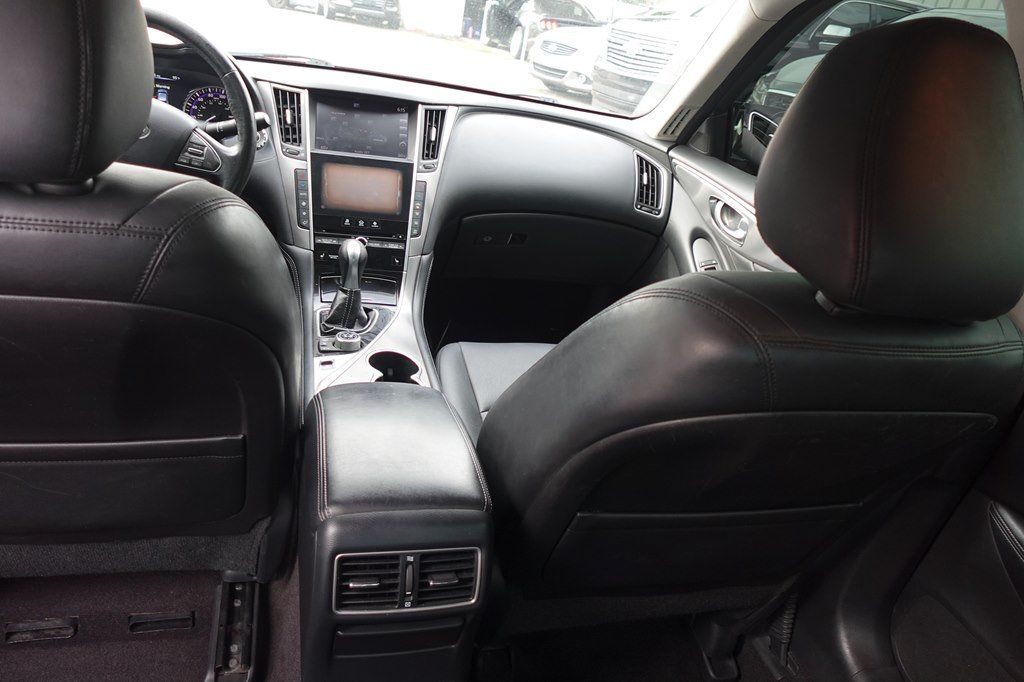 Used 2016 INFINITI Q50 3.0t Premium w/ 3.0T Premium Plus Package RWD image 13