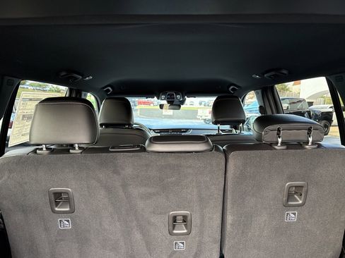 New 2025 Jeep Grand Cherokee Altitude image 14