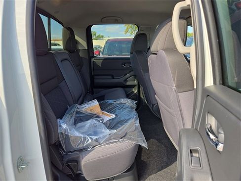 New 2025 Nissan Frontier SV w/ SV Convenience Package image 14