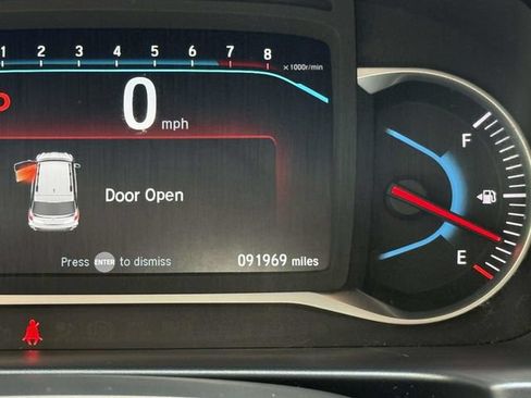 Used 2020 Honda Pilot Touring image 25