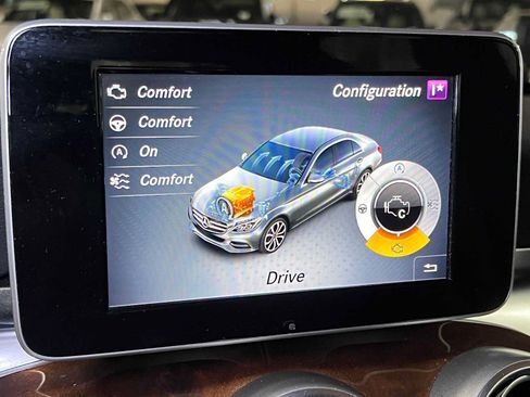 Certified 2018 Mercedes-Benz C 300 4MATIC Sedan image 38