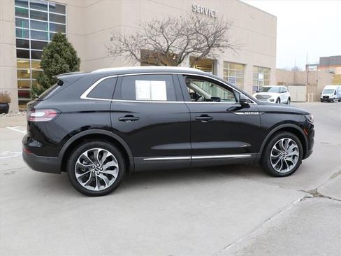 Used 2023 Lincoln Nautilus Reserve w/ Equipment Group 201A image 6