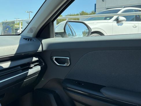 Used 2025 Kia K4 EX image 21