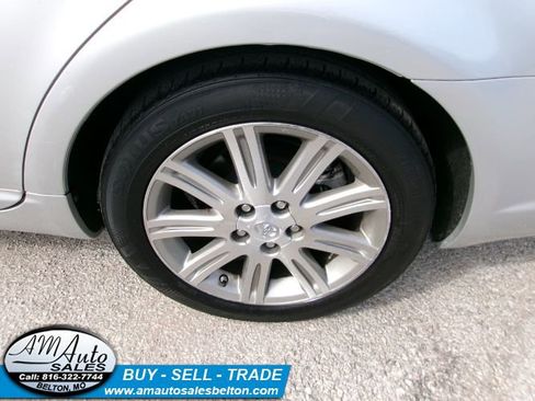 Used 2010 Toyota Avalon XL image 19