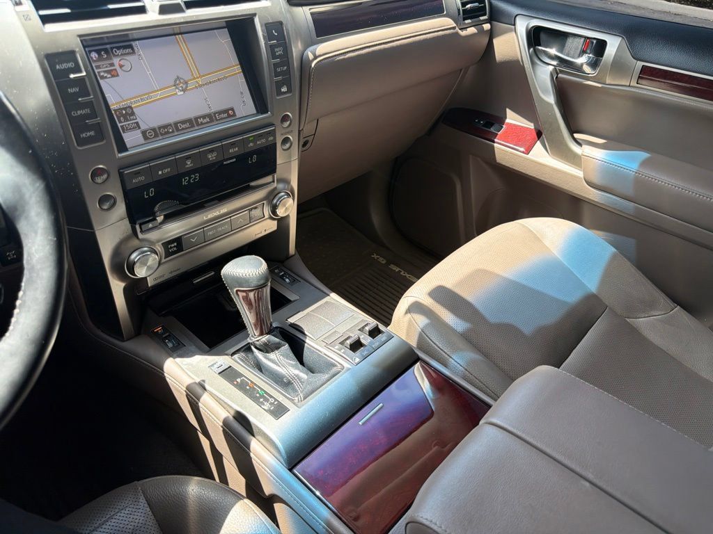Used 2018 Lexus GX 460 Premium w/ Premium Package AWD/4WD image 20