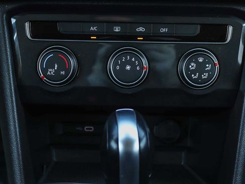 Used 2020 Volkswagen Tiguan S FWD image 17