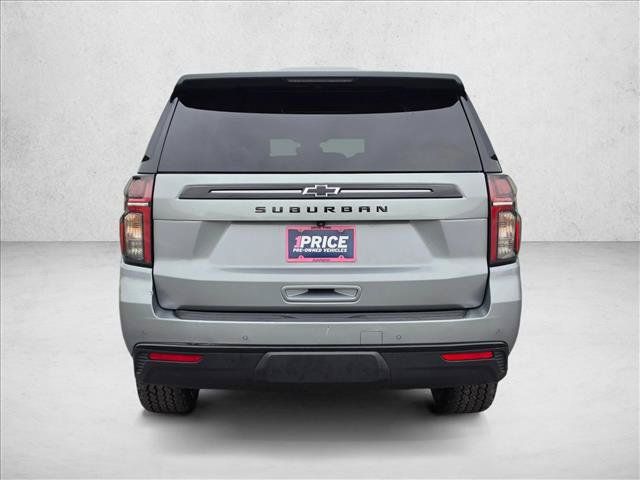 Used 2023 Chevrolet Suburban Z71 w/ Luxury Package AWD/4WD image 4