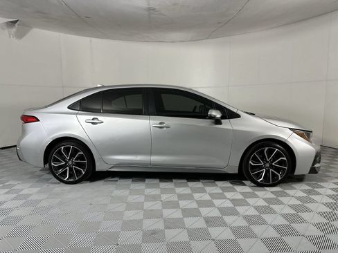 Used 2022 Toyota Corolla SE w/ Carpet Mat Package (TMS) FWD image 9