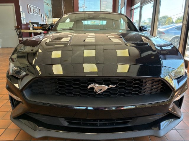 Used 2022 Ford Mustang Premium RWD image 4
