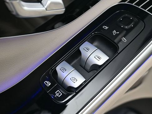 Used 2023 Mercedes-Benz S 580 4MATIC Sedan image 18