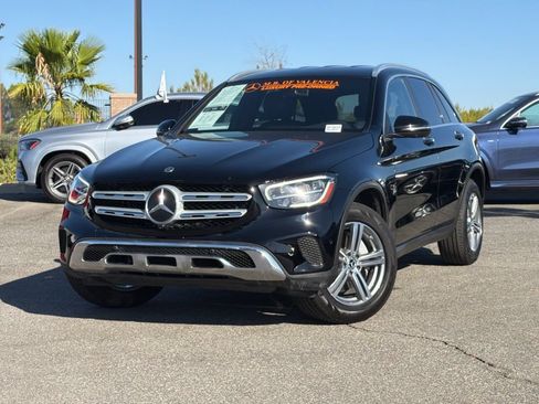 Used 2021 Mercedes-Benz GLC 300 4MATIC image 2