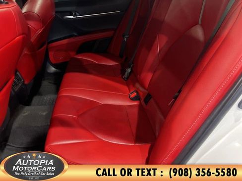 Used 2020 Toyota Camry XSE FWD image 15