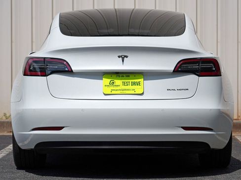 Used 2022 Tesla Model 3 Long Range AWD/4WD image 10
