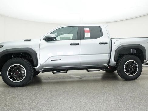 New 2025 Toyota Tacoma TRD Off-Road image 13