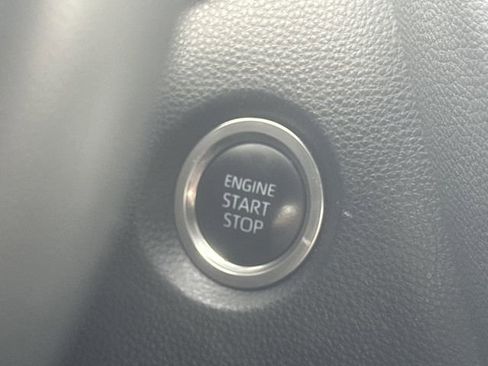 Certified 2025 Toyota Corolla SE FWD image 7