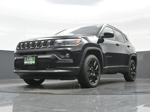New 2026 Jeep Compass Latitude AWD/4WD image 14