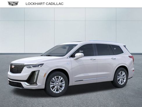 New 2025 Cadillac XT6 Luxury image 2