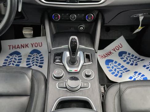 Used 2022 Alfa Romeo Stelvio Sprint image 15
