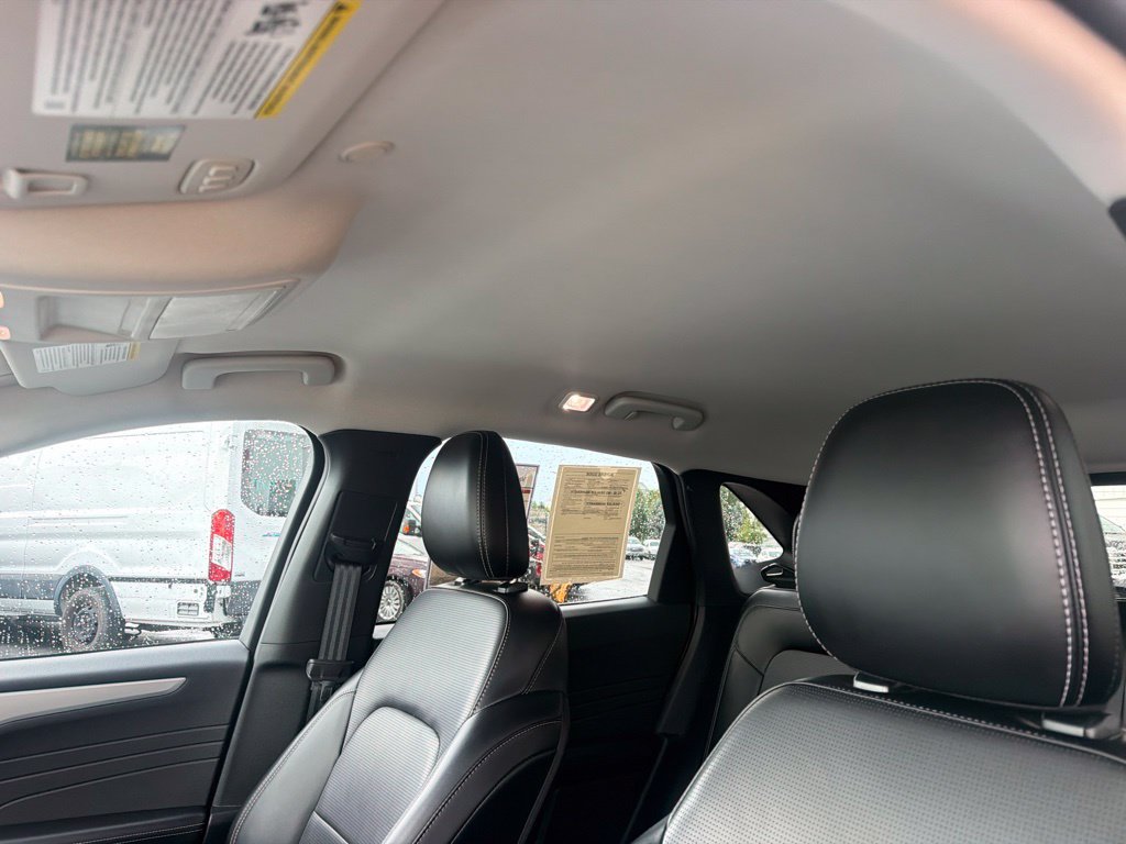 Certified 2024 Ford Escape Platinum AWD/4WD image 28