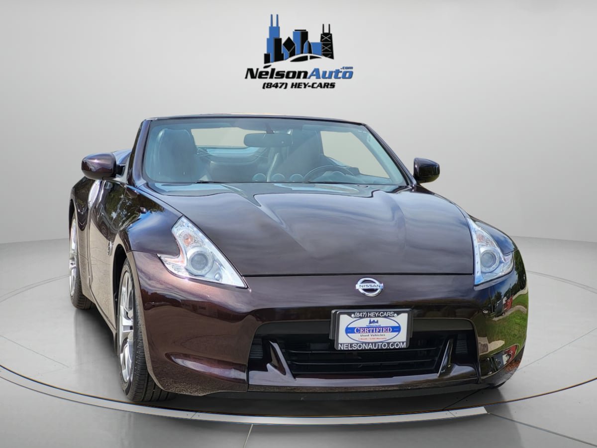 Used 2011 Nissan 370Z Touring RWD image 2