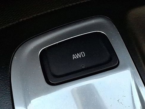 Used 2019 Chevrolet Equinox LT w/ Sun & Navigation Package image 27