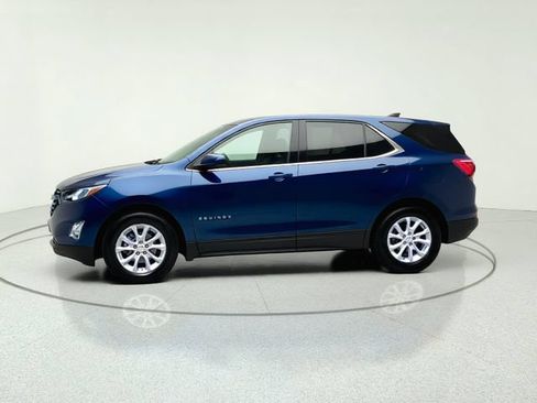 Used 2020 Chevrolet Equinox LT w/ Driver Convenience Package FWD image 2