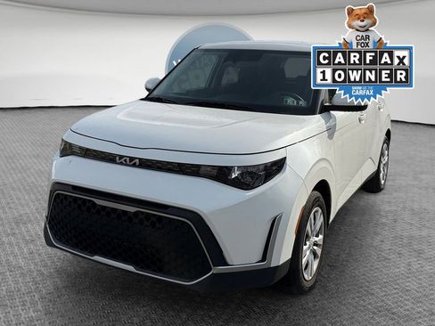 Used 2023 Kia Soul LX image 8