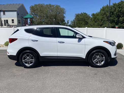 Used 2018 Hyundai Santa Fe Sport w/ 2.4L Value Package 02 AWD/4WD image 7